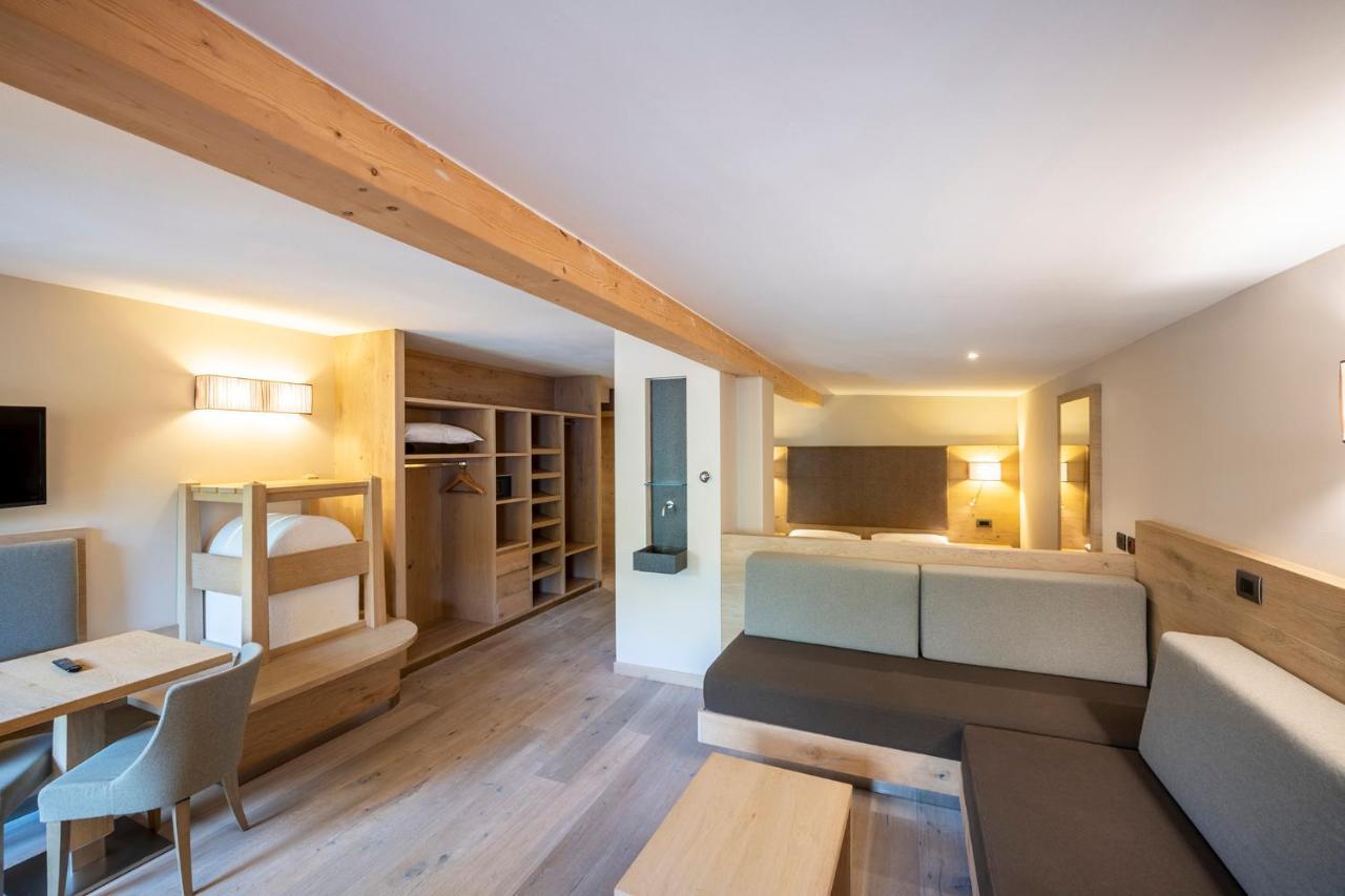 Design & Suite Hotel Ciarnadoi Vigo di Fassa Extérieur photo