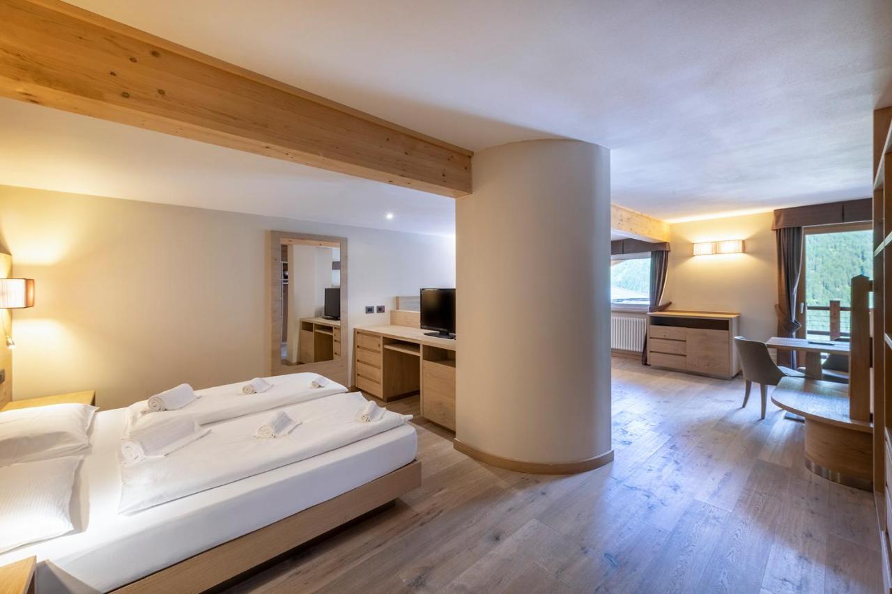 Design & Suite Hotel Ciarnadoi Vigo di Fassa Extérieur photo