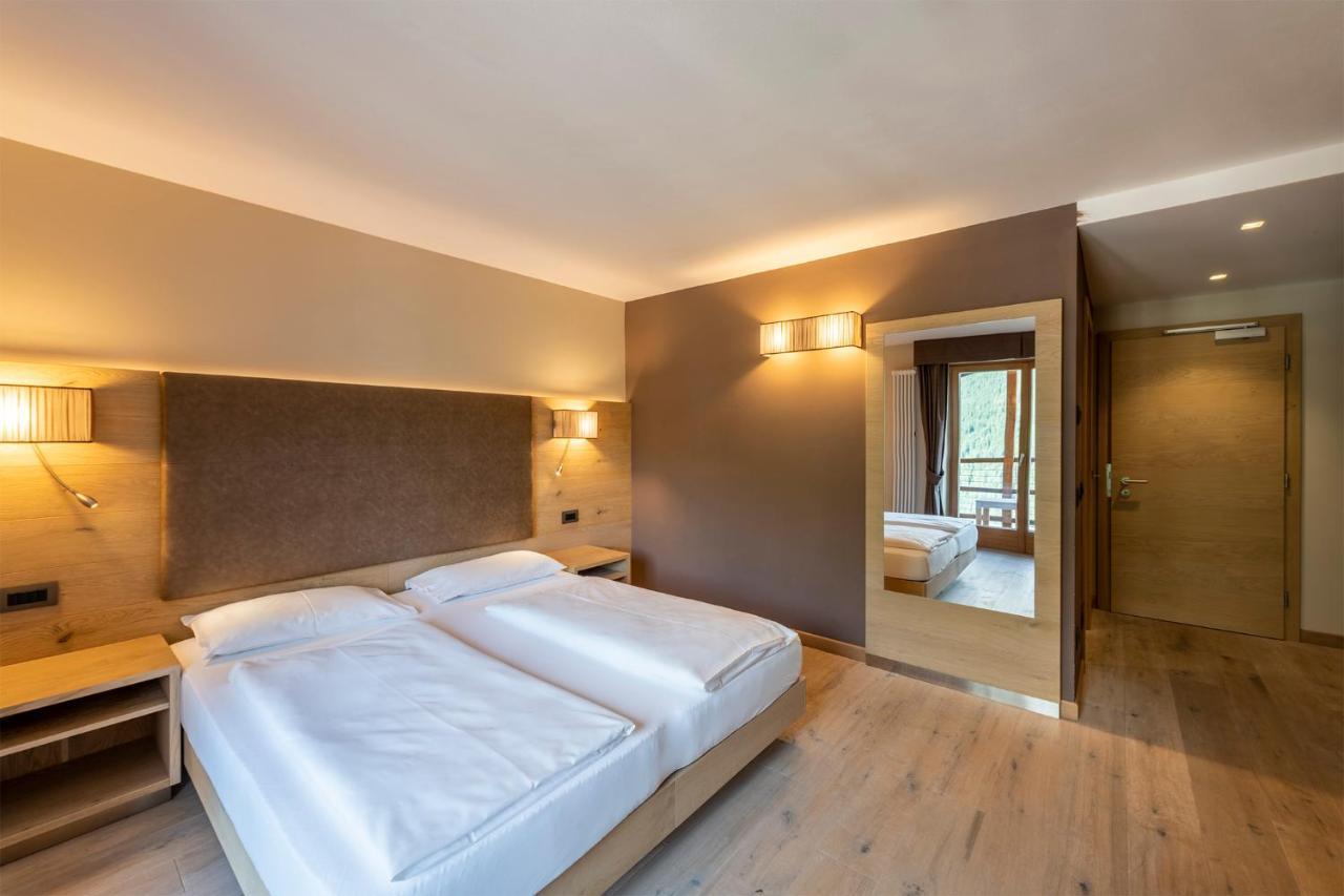 Design & Suite Hotel Ciarnadoi Vigo di Fassa Extérieur photo