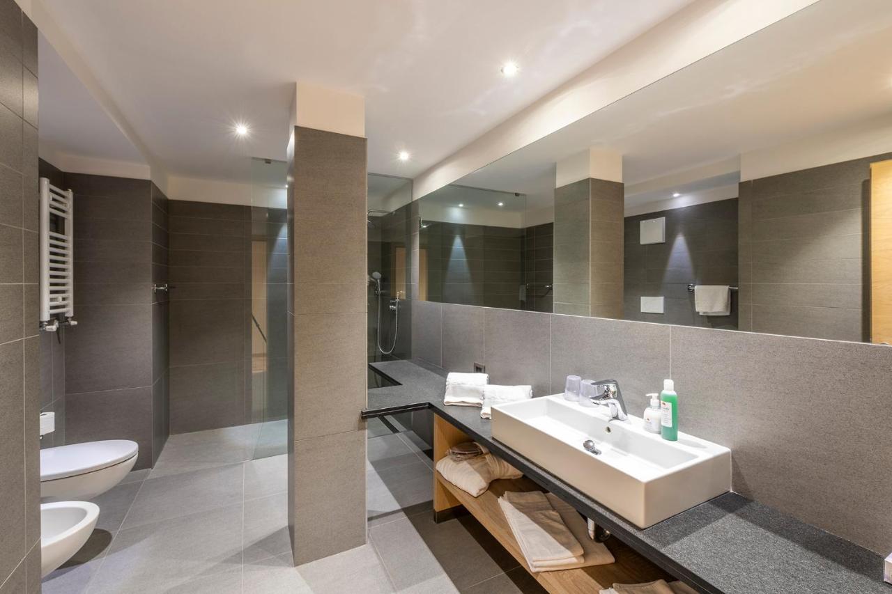 Design & Suite Hotel Ciarnadoi Vigo di Fassa Extérieur photo