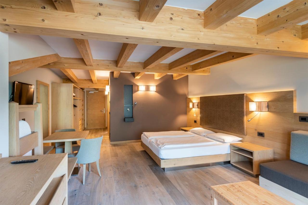 Design & Suite Hotel Ciarnadoi Vigo di Fassa Extérieur photo