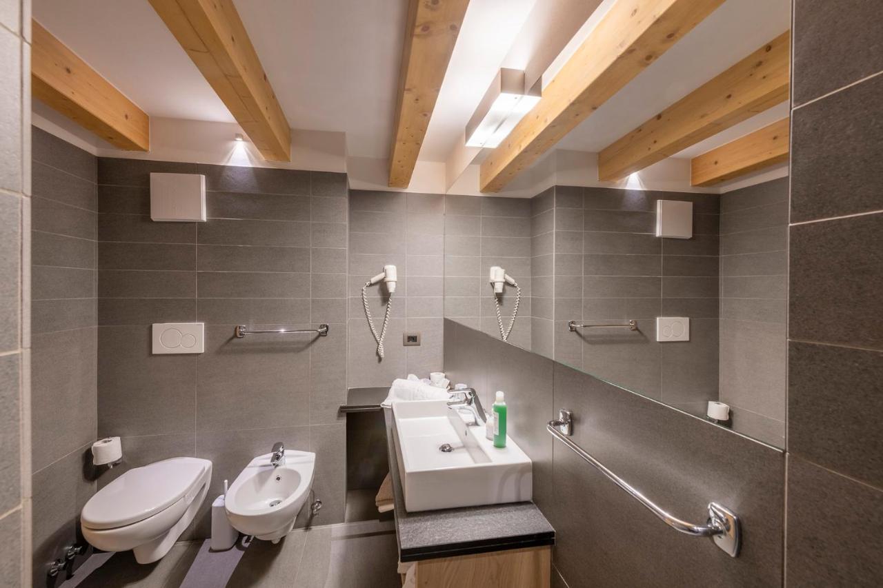 Design & Suite Hotel Ciarnadoi Vigo di Fassa Extérieur photo