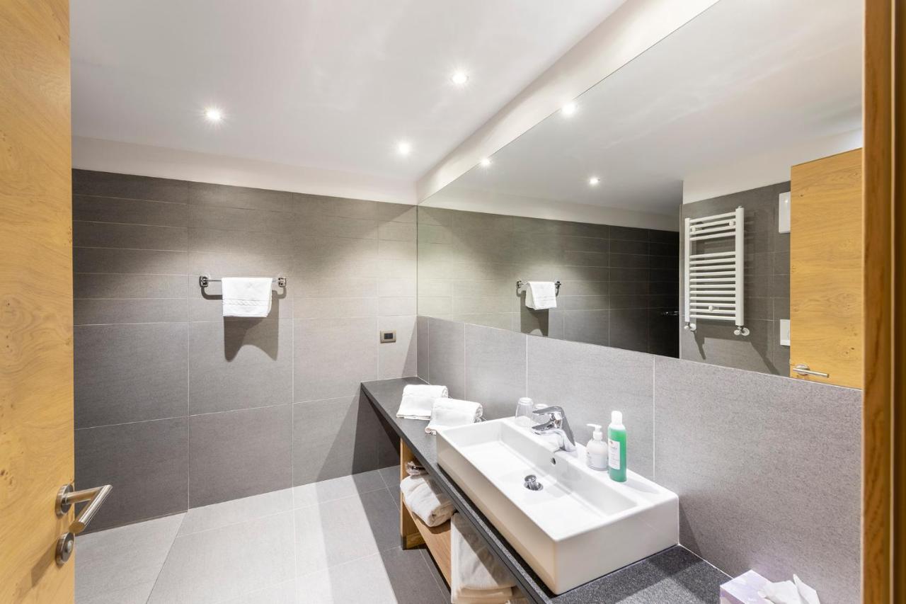 Design & Suite Hotel Ciarnadoi Vigo di Fassa Extérieur photo
