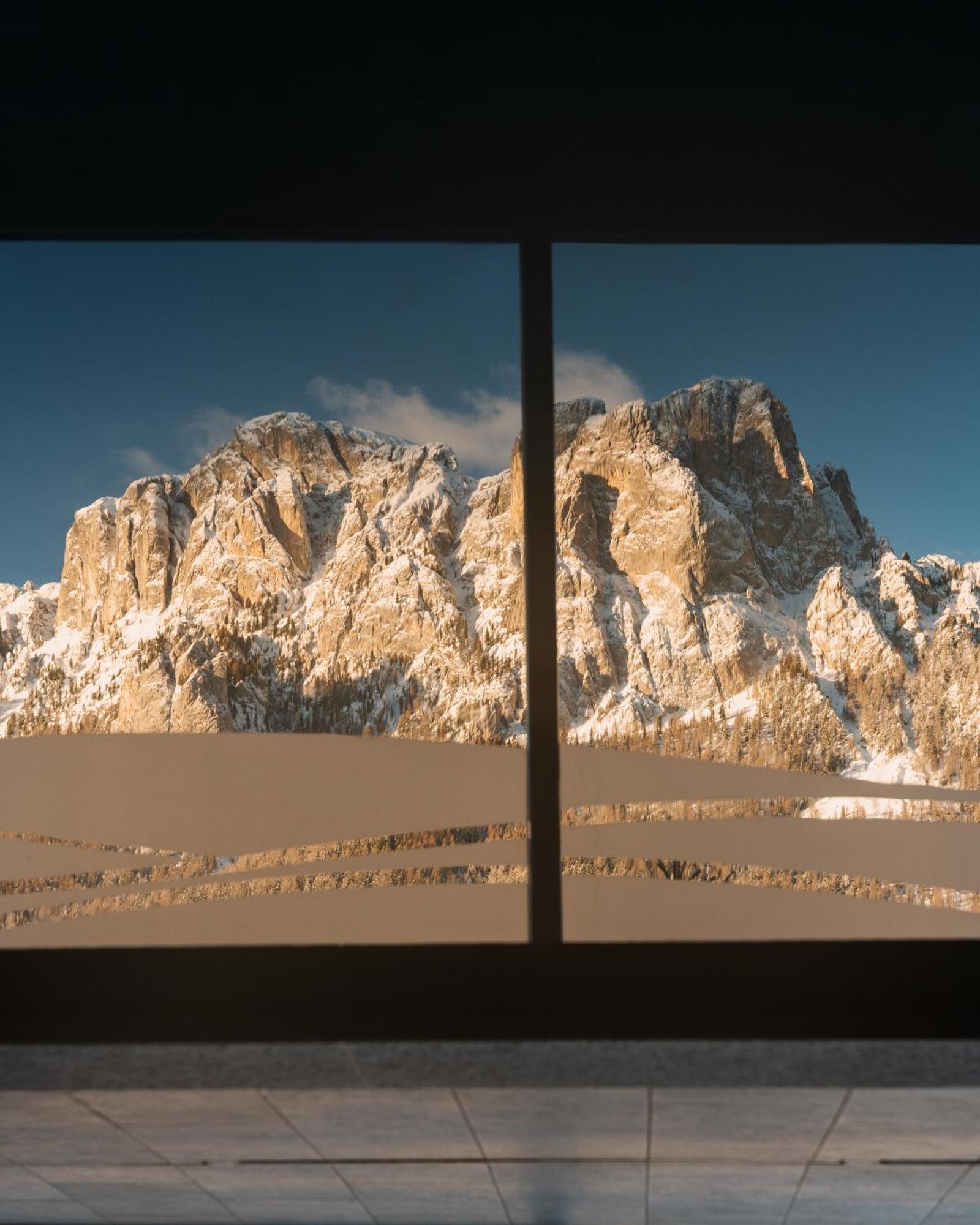Design & Suite Hotel Ciarnadoi Vigo di Fassa Extérieur photo