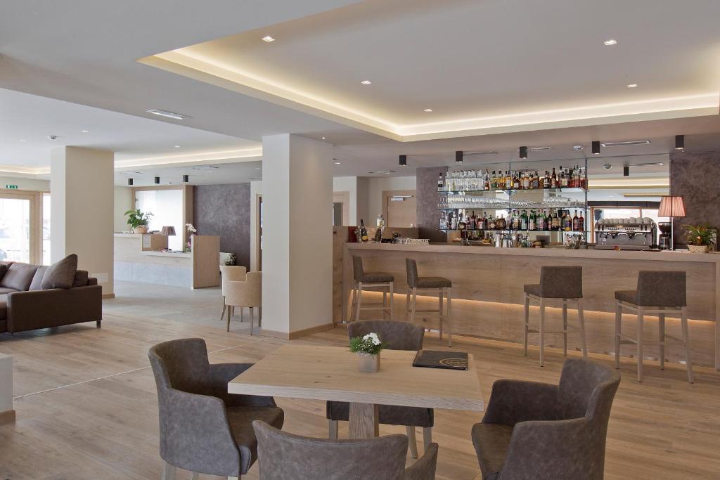 Design & Suite Hotel Ciarnadoi Vigo di Fassa Extérieur photo